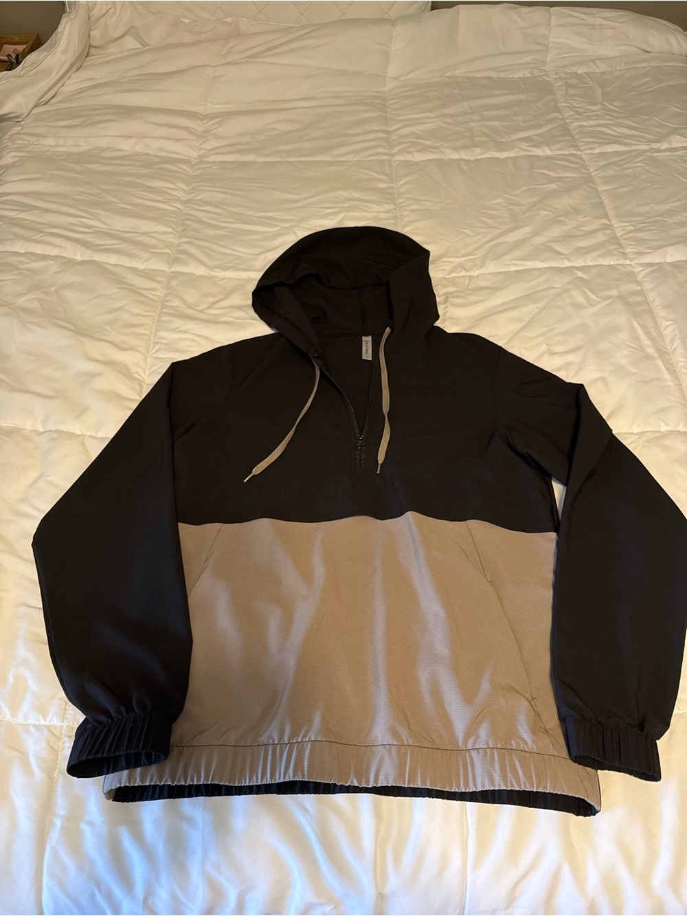T.J.Maxx Black and Tan Hooded Pullover Jacket